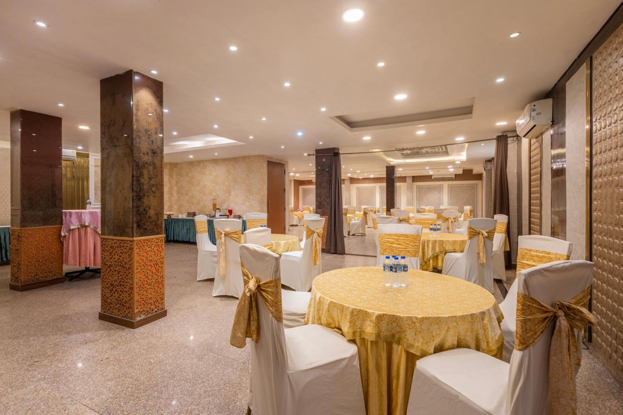 The Orion - Greater Kailash New Delhi Exterior photo