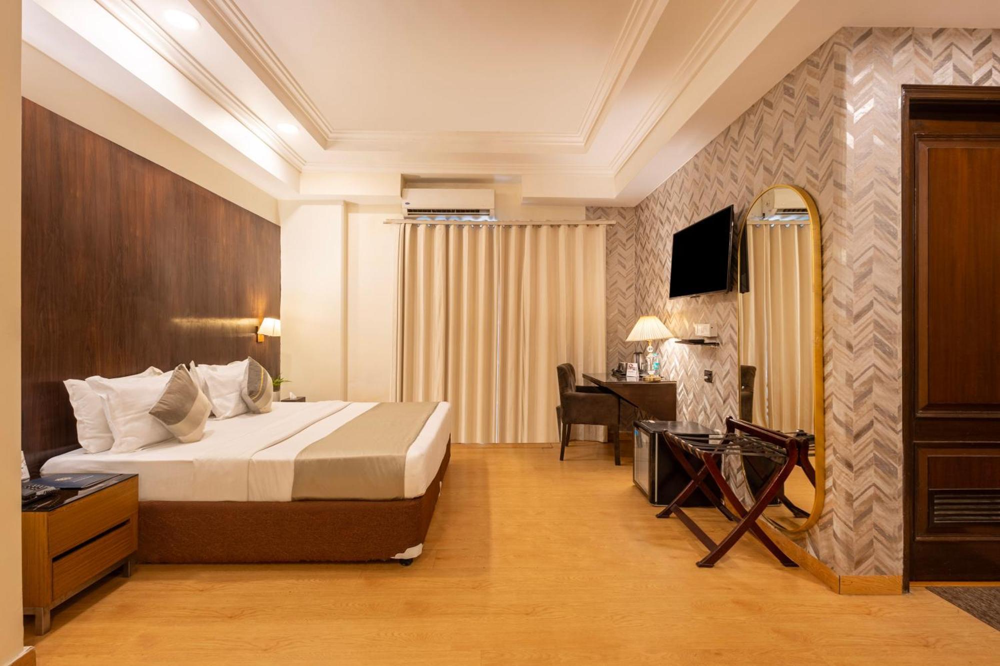 The Orion - Greater Kailash New Delhi Exterior photo