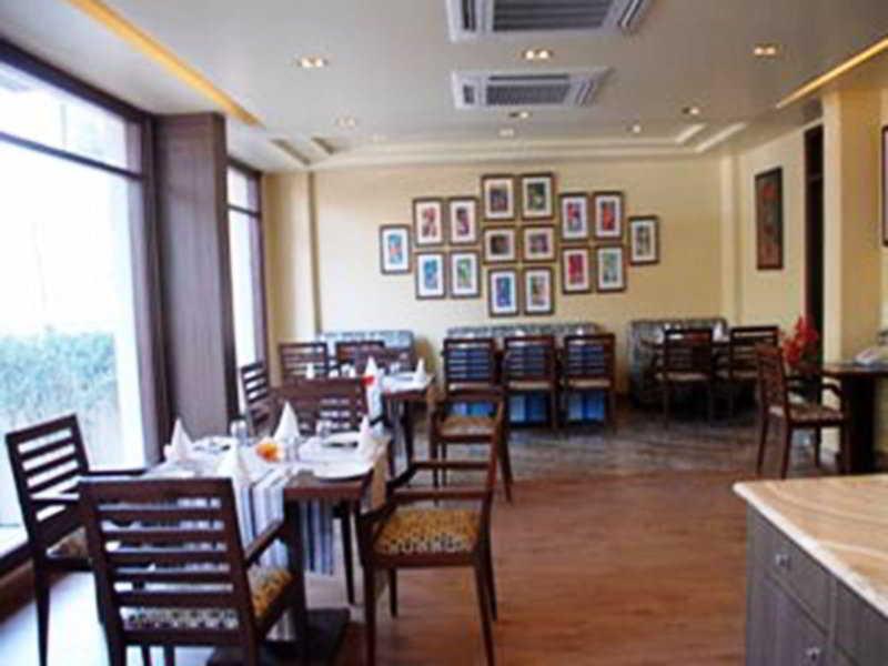The Orion - Greater Kailash New Delhi Exterior photo