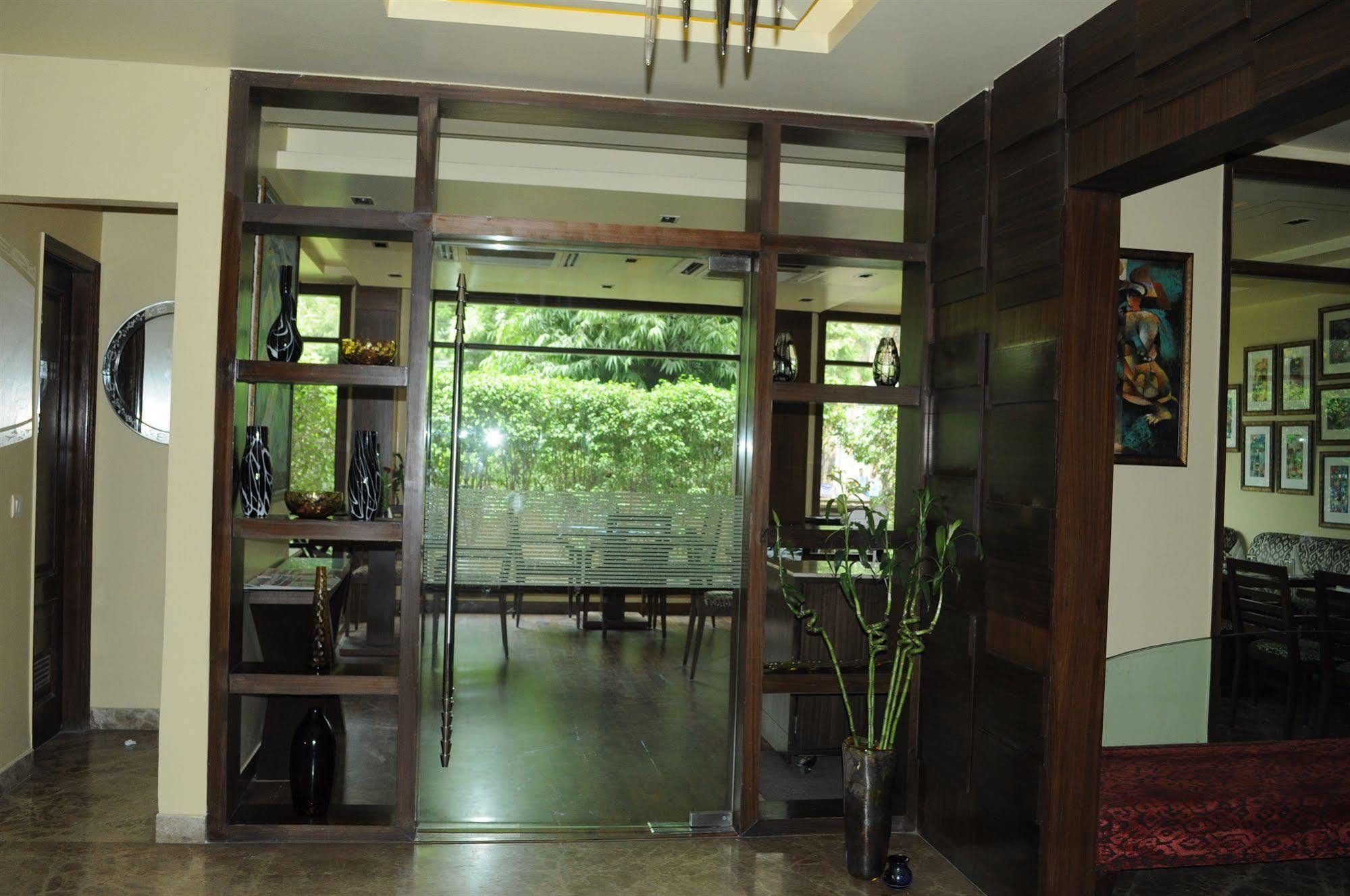 The Orion - Greater Kailash New Delhi Exterior photo