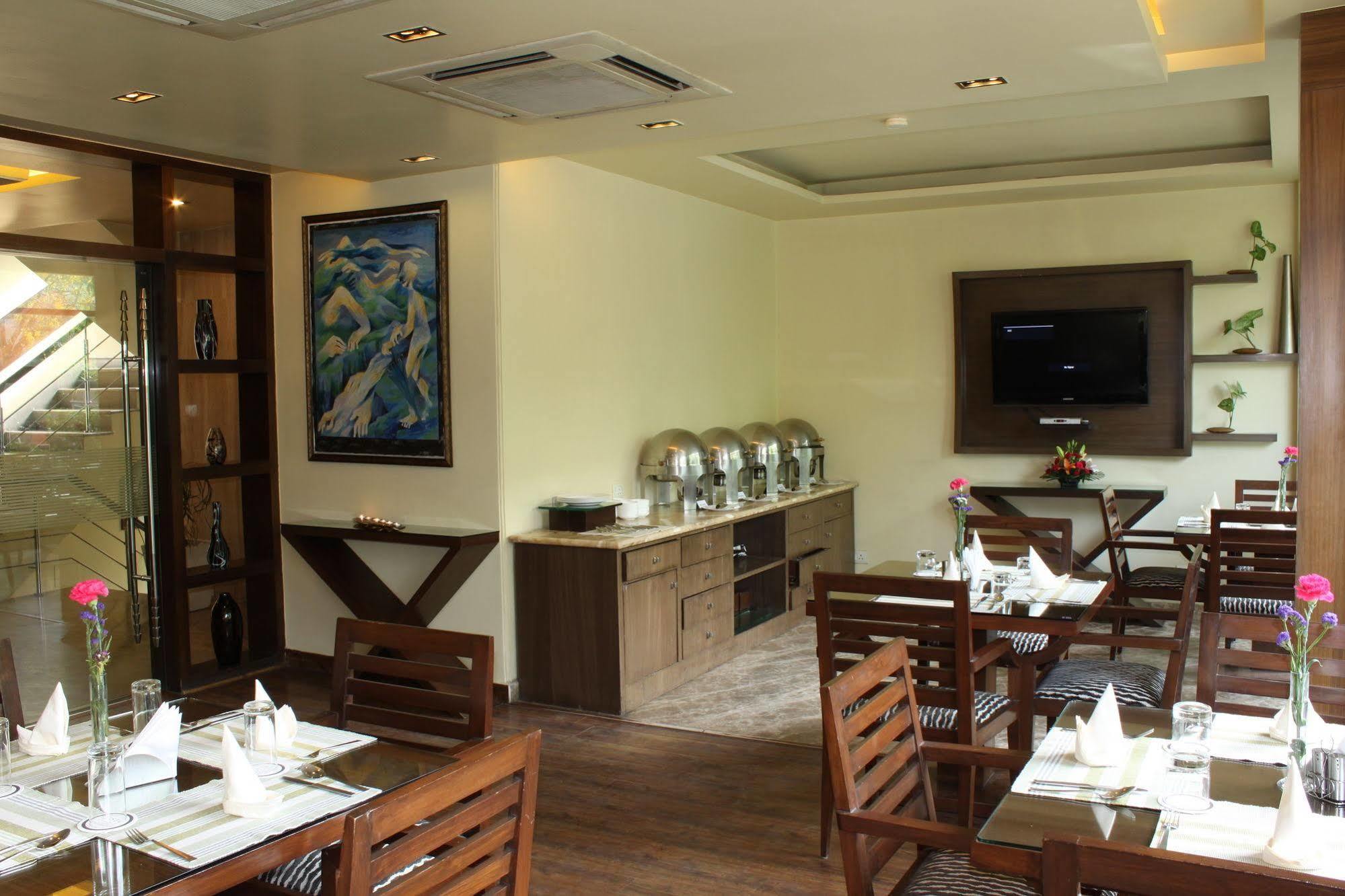 The Orion - Greater Kailash New Delhi Exterior photo